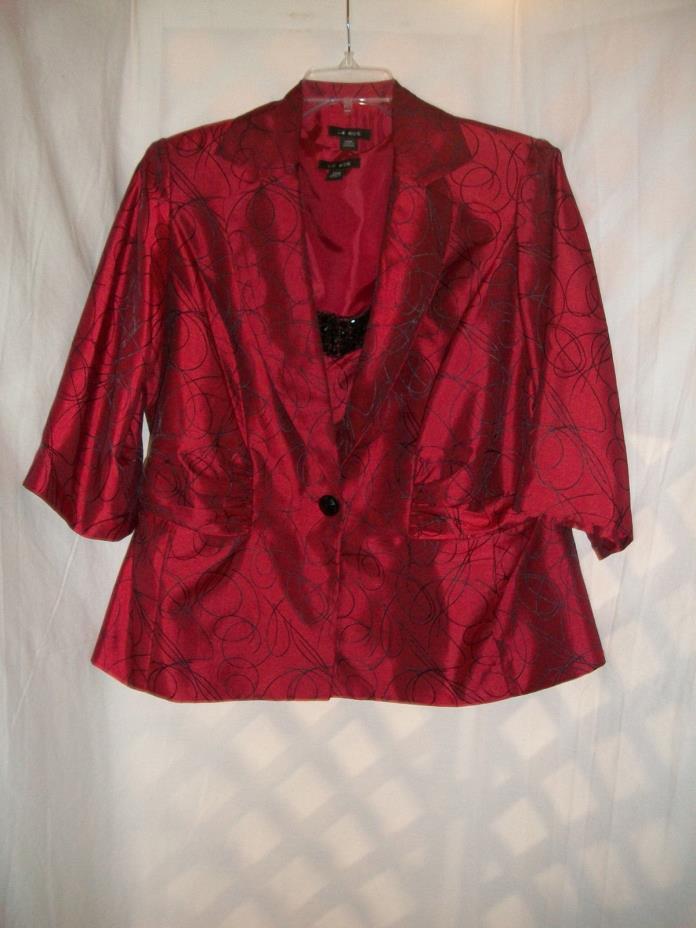 Ladies red and black 2 piece formal jacket and top. Size 14W