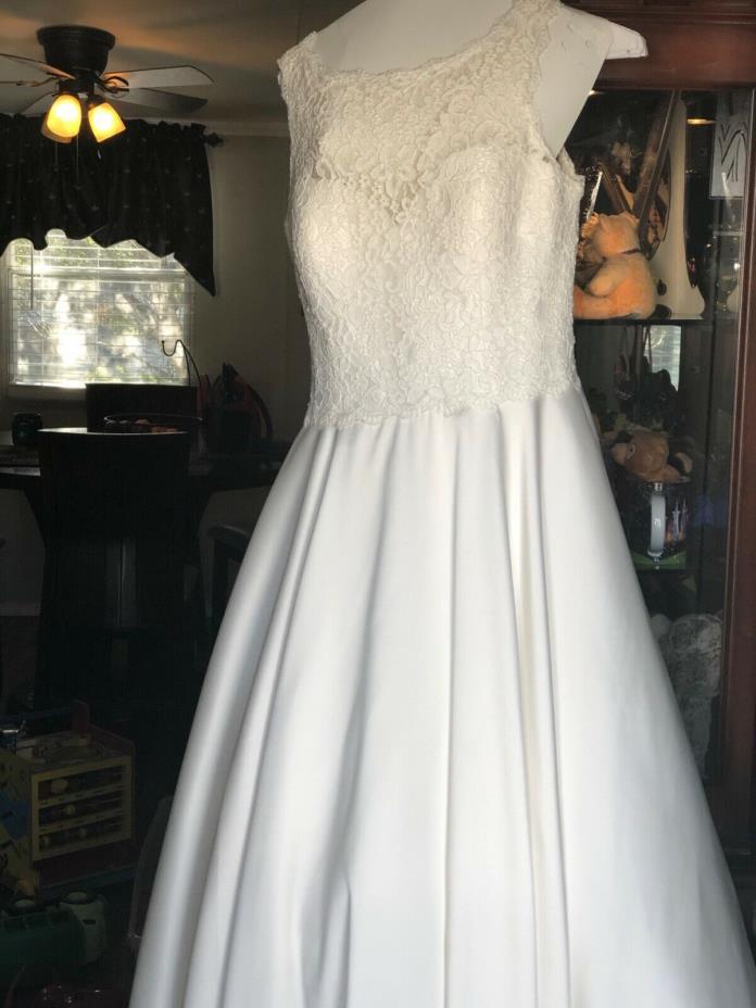 used size 20 ivory wedding dress justin Alexander mikado with pockets