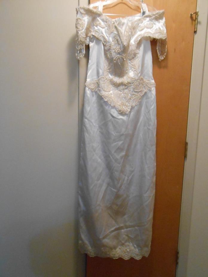 wedding dress pre owned full length satin size 18