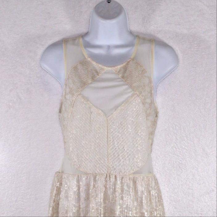 Pin and Needle womens fit and flare dress size S cream lace accordion pleat