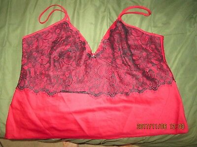 Gilligan & O'Malley Ladies's cami-sz XL-NWOT-red satiny w/ overlay of lace