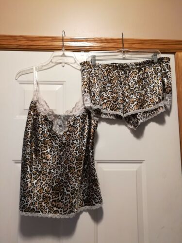 Victoria Secret Size Large 2 Pc Leopard Print Camisole Set