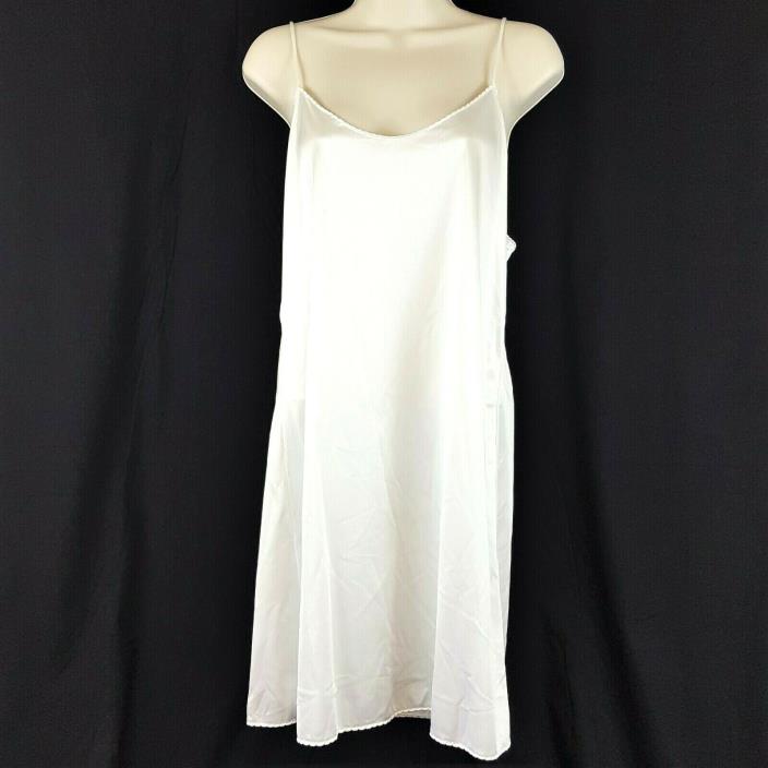 Vanity Fair Size Large Nylon Off White Ivory Sleek Full Slip - Style 9-20-117