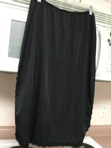 Shadowline Half Slip Size Large 28” Black Nylon, Double Slit Sides, Lace, USA