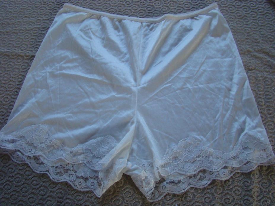 NWTT Vintage NANCY KING White Satin Nylon Lace Sleepwear Panty Anti-Cling Sz S