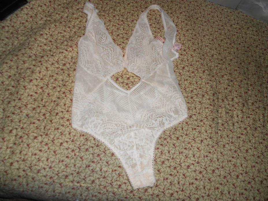 Nwt Victoria secret off white lacey teddy bodysuit $82.00 retailed