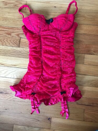 EUC Victoria’s secret 34b Teddy Red Lace Lingerie Hearts Padded
