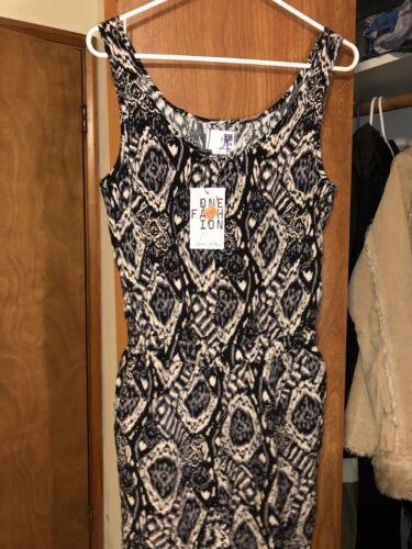One Fashion By Vera Moda One Piece Jumpsuit Romper NWT Small