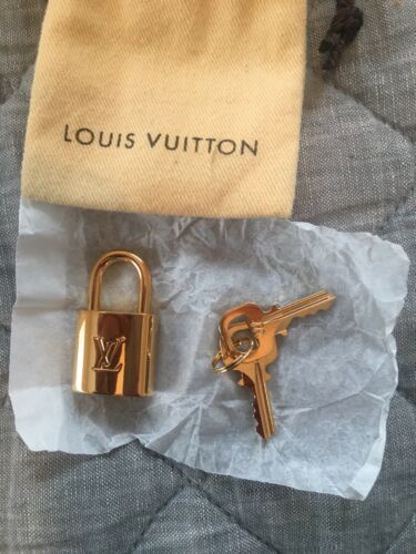 NEW SHINY Louis Vuitton Lock And Keys #322 With Dust Bag