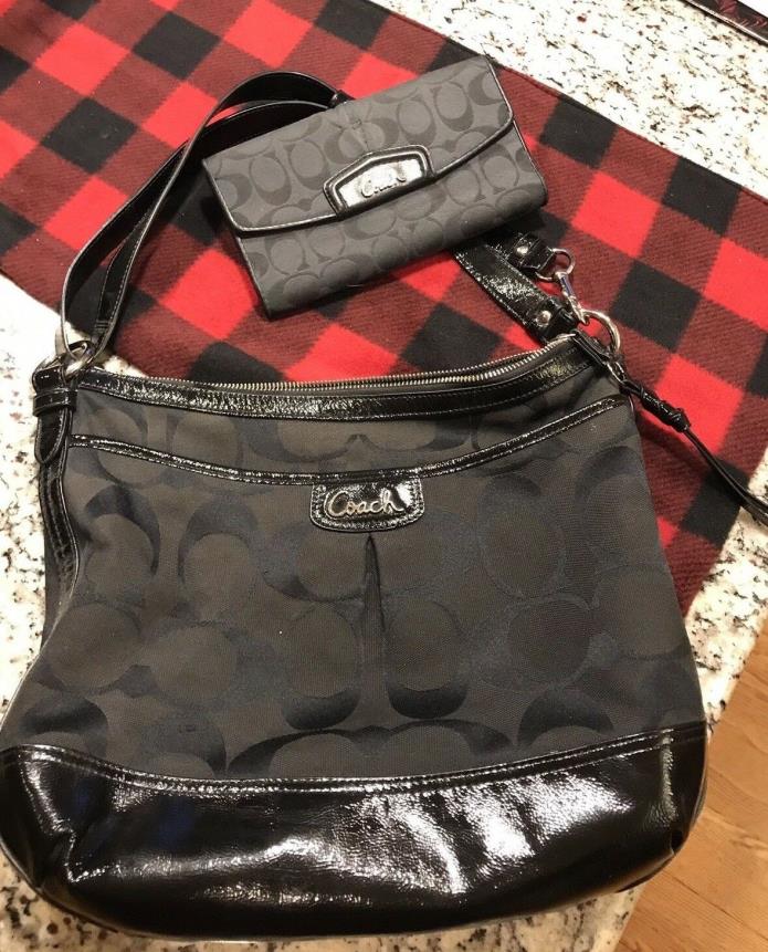 Coach Park Signature Duffel Black Style F19727, matching wallet, preowned, lot