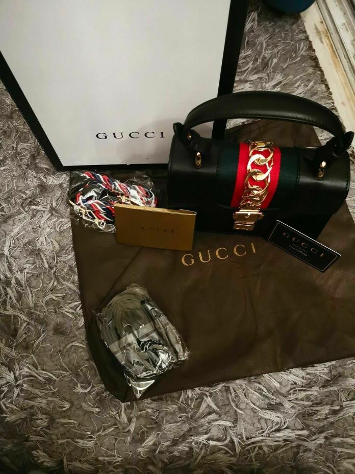 Gucci Silvi lether bag, side bag , shoulder bag small