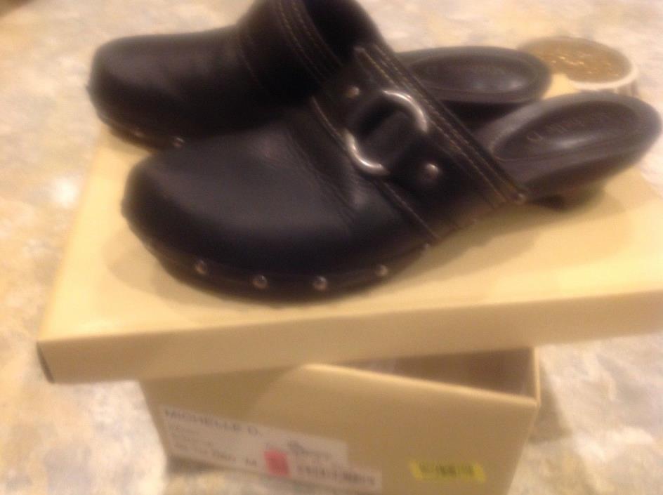 Michelle D Shoes Size 8M Black Leather Mules Slide Heels