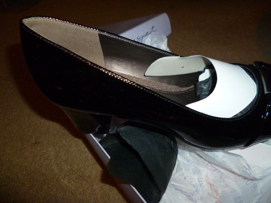 Easy Spirit Women's Shoes work/dress heals  size 8 Wide Width New In Box