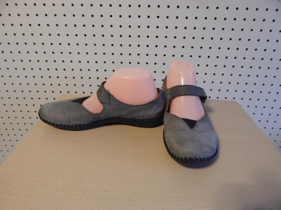 Womens Born shoes -  gray - size 7.5 / 38.5 ~ M 21214