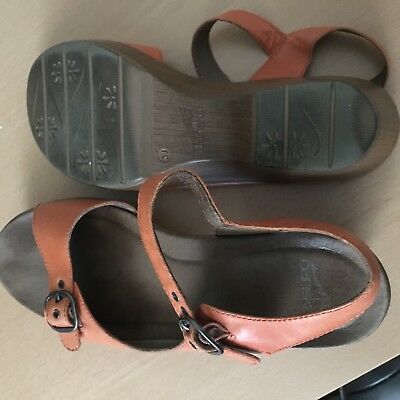 orange Dansko sandals, sz 40, US ~9