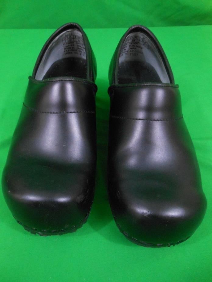 SHOES FOR CREWS WOMEN'S BLACK LEATHER SLIP RESISTANT WORK SHOES Size 7.5 / 39