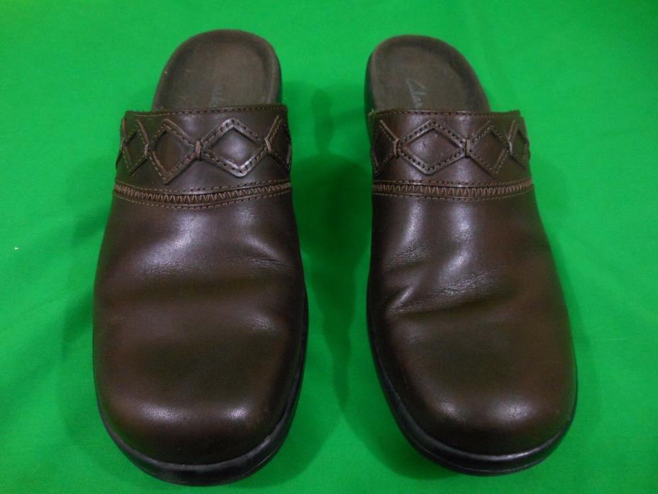 Womens CLARKS BROWN SLIP-ON CLOGS Shoes Size 8M