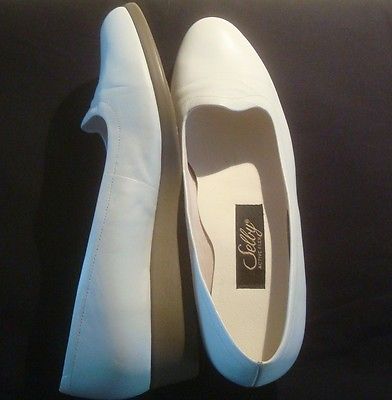All WHITE SHOES Selby Active Flex Soft and Comfortable Pre-owned Sz 8 1/2