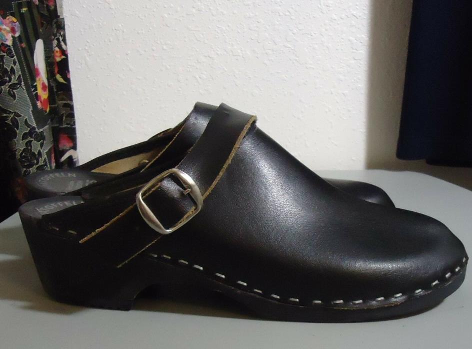 Torpatoffeln Black Leather Stapled Sweden Clogs sz 39 Barely Worn