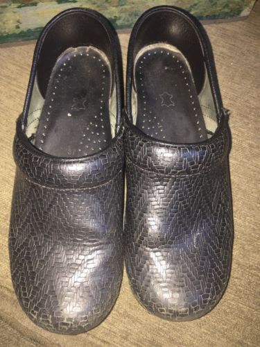 Dansko Nursing Professional Black Basket Weave Clog Size 37 6.5-7