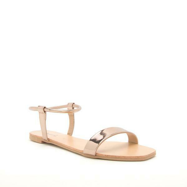 Qupid Hazy Rose Gold Shiny Metallic Flats Sandals Size 8.5 NEW!