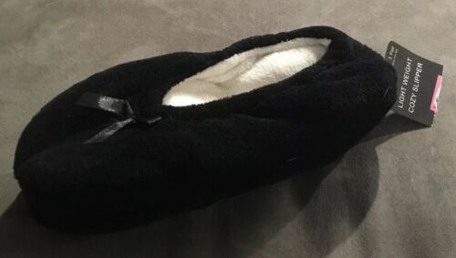 NWT Sears Ladies Lightweight Cozy Slippers Fleece Black Size M/L