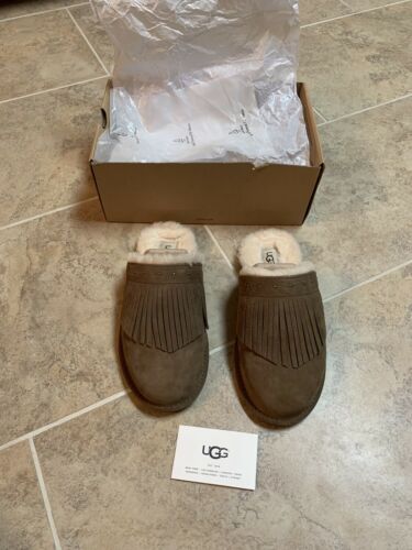 UGG W Amarina Women’s Size 7 Fringed Brown Slippers