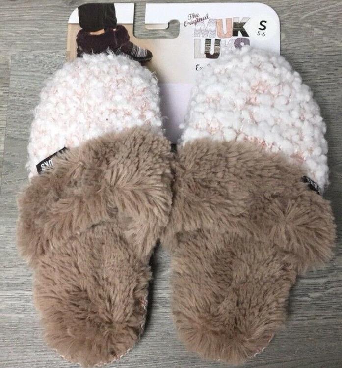 Muk Luks Slippers Size Small (5-6) Slide On