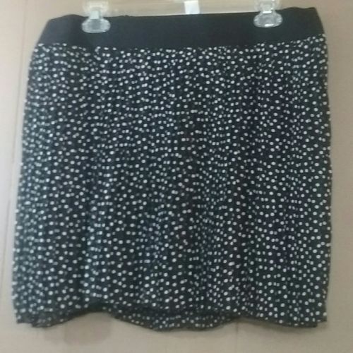 Motherhood maternity size L black with white polka dots pleated skirt