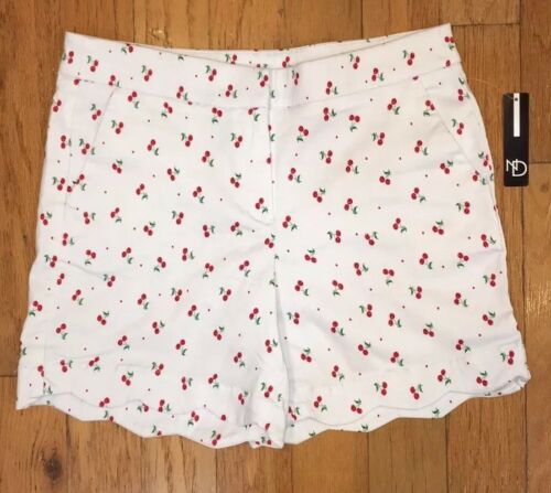New Direction Ladies shorts Size 6 White with Cherries, Scalloped Hem NWT