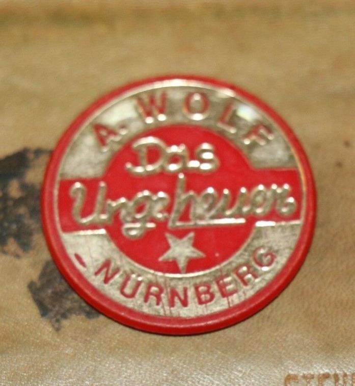 NURNBERG GERMANY TRADE TOKEN WOODEN NICKEL PLASTIC A WOLF DAS UNGEHEUER FAHRCHIP