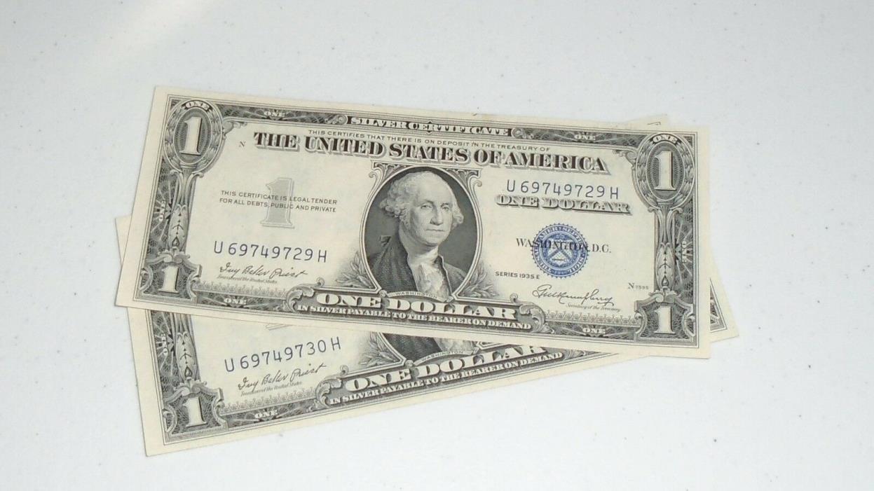2 Consecutive  1935 E $1 Silver Certificate Gem Uncirculated