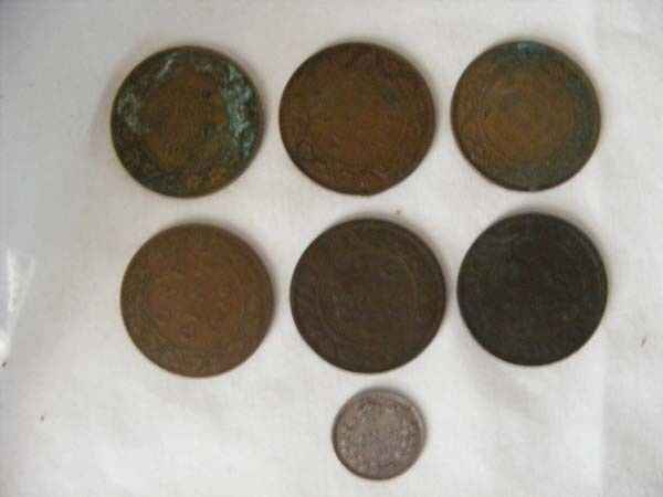 7 VINTAGE CANADIAN COINS 6 ONE CENT and 1 FIVE CENT