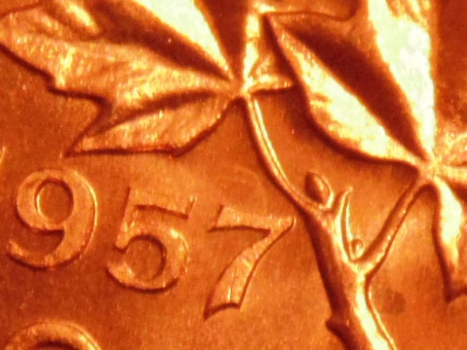 EXTREEMELY RARE ERROR COIN 1957 <DOUBLE HANG 7 > DIE CLASH COIN UNC RED.