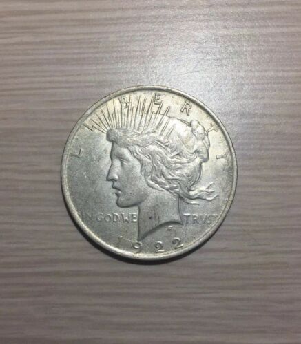1922 Peace Silver Dollar 90% Silver $1.00 In Face Value