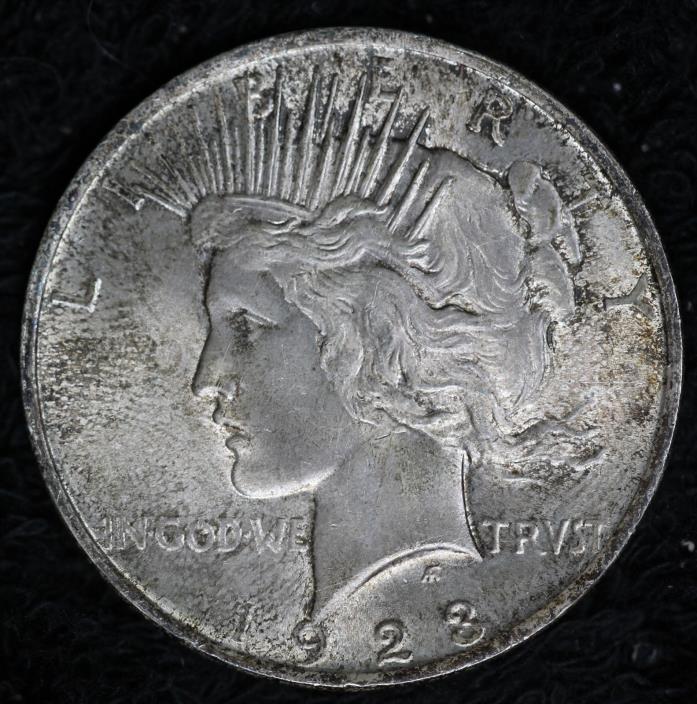 Nicely Toned Uncirculated 1923 Peace Dollar!!