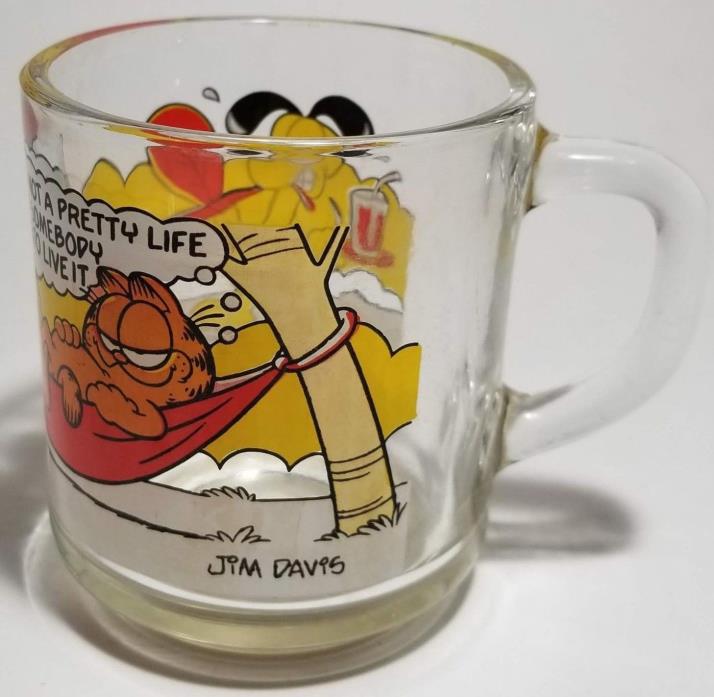 1978 Garfield Mug McDonalds Vintage Glass It's not a Pretty Life McDonald's Cup