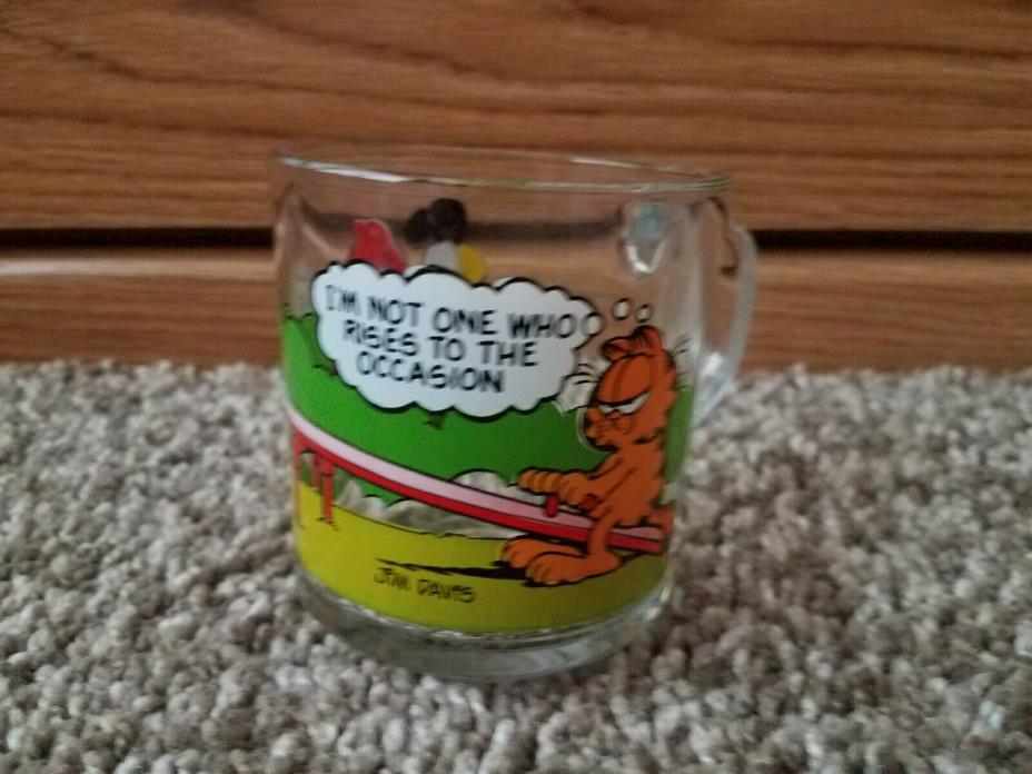VINTAGE 1978 MCDONALDS GARFIELD & ODIE SEE SAW GLASS CUP MUG BRAND NEW