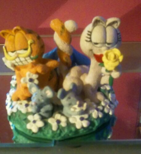 Original Garfield Danbury Mint Figurine 