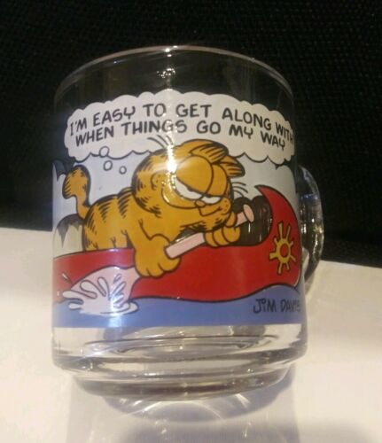 1978 Vintage Garfield & Odie McDonalds Glass Coffee Cup Mug