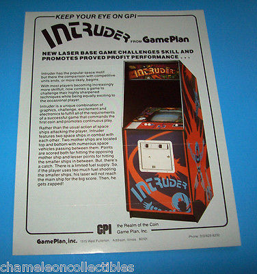 INTRUDER By GAME PLAN 1981 ORIGINAL VIDEO ARCADE GAME SALES FLYER BROCHURE