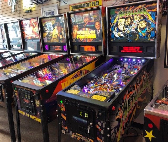 Stern Metallica Pro LED Pinball Machine with Subwoofer and Color DMD