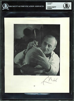 Joan Miro Authentic Signed 7.7x9 Photo Auto Graded Mint 9! BAS Slabbed