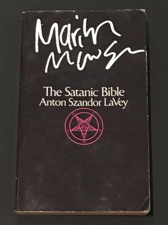 MARILYN MANSON BAND SIGNED SATANIC BIBLE AUTOGRAPH RARE Anton Szandor LaVey