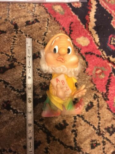 RARE VINTAGE WALT DISNEY SNOW WHITE & 7 DWARFS Rubber 7” Taiwan Made