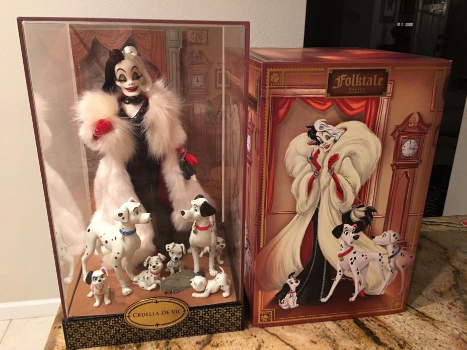 Disney Designer Folktale Series Cruella De Vil and Dalmatians Doll Set #67/6000