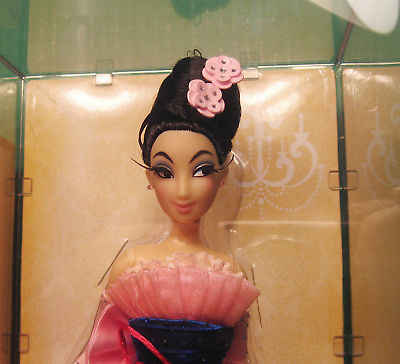 Disney Princess Designer Doll MULAN 3575/6000 - 2011