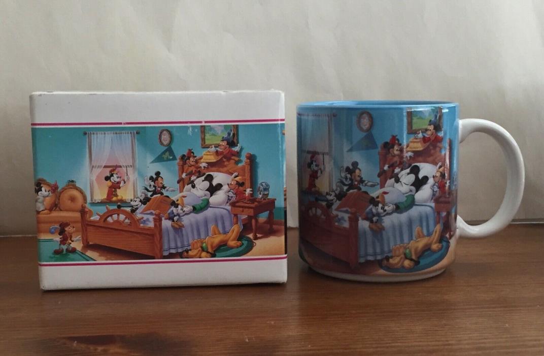 Kitchenware Disney MICKEY MOUSE! THROUGH THE YEARS  Mug Cup PLUTO