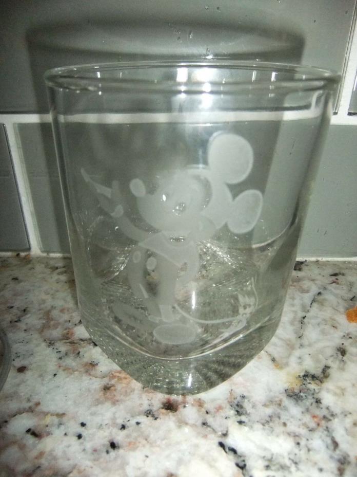 VINTAGE DISNEY FROSTED ETCHED MICKEY MOUSE ROCKS GLASS W/HEAVY BASE