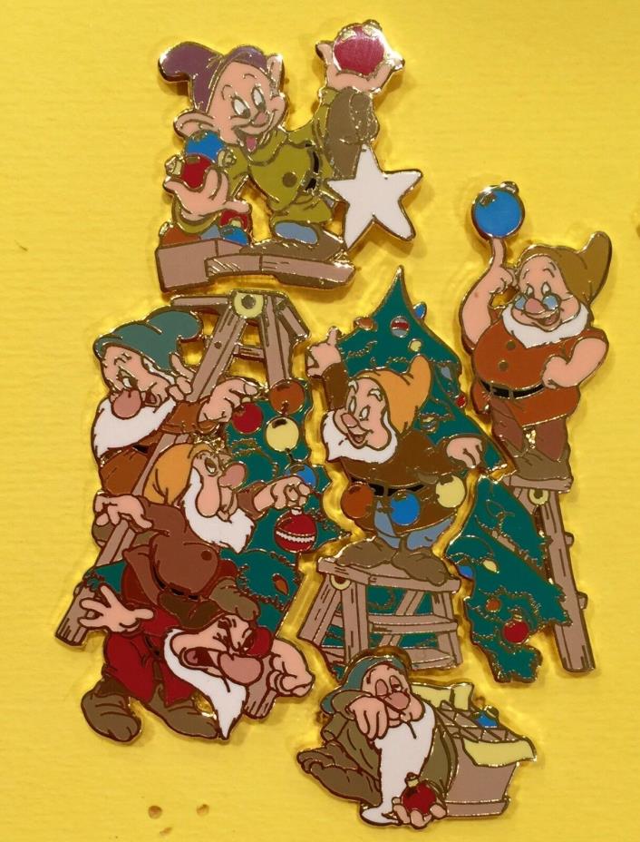 Seven Dwarfs Christmas Tree DLR Disney 5 Pin Set LE 1000 RARE Snow White 2003